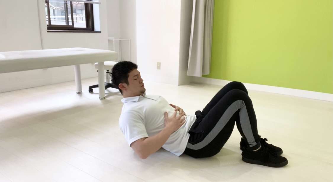姿勢改善のための胸椎の伸展セルフケア【柏 パーソナルトレーニング】
